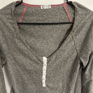 Free People Long Sleeve Pillow Talk Henley Top Women's Size‎ Medium Gray